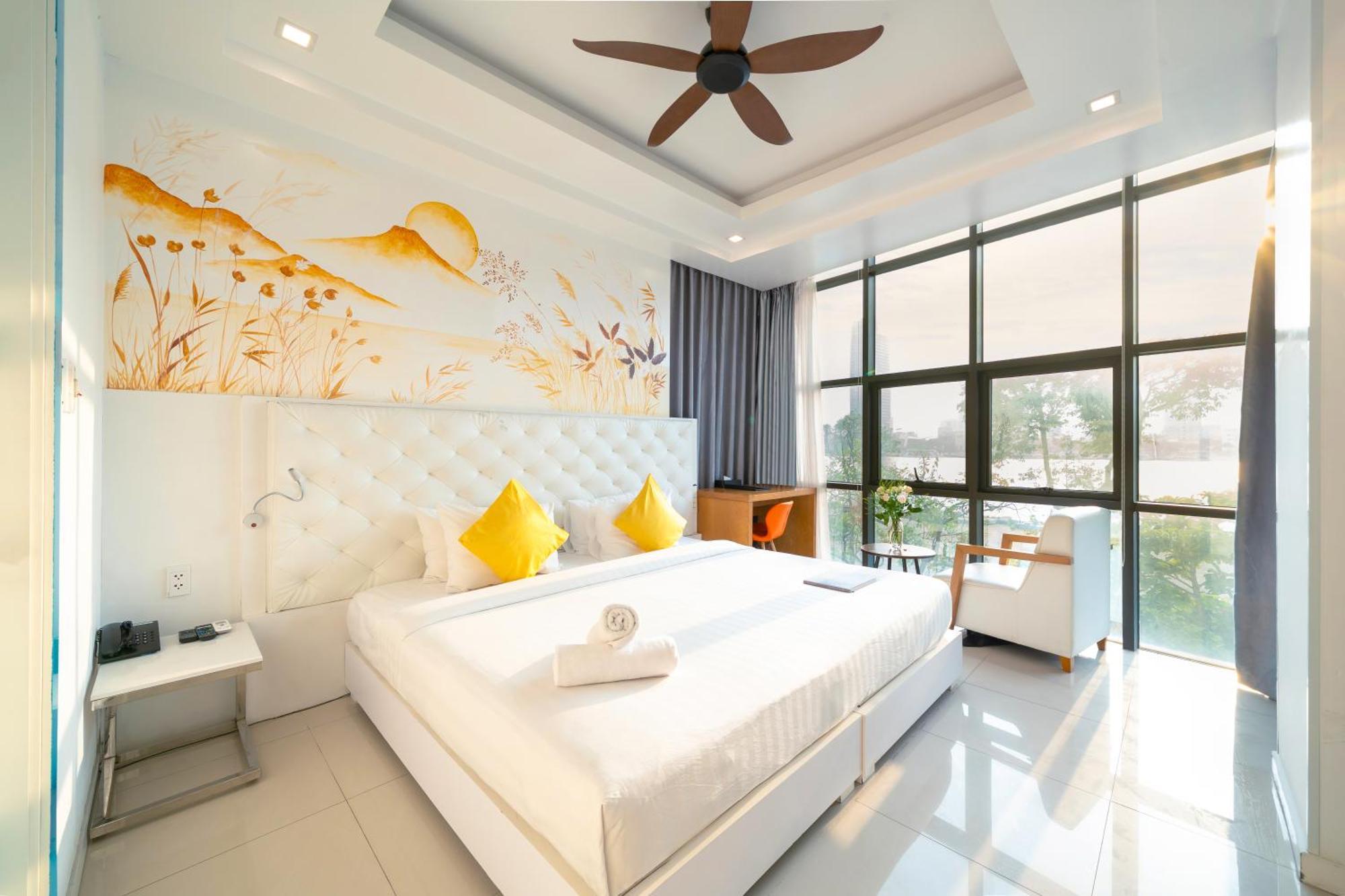 Star City Riverside Hotel By Haviland Da Nang Exterior foto