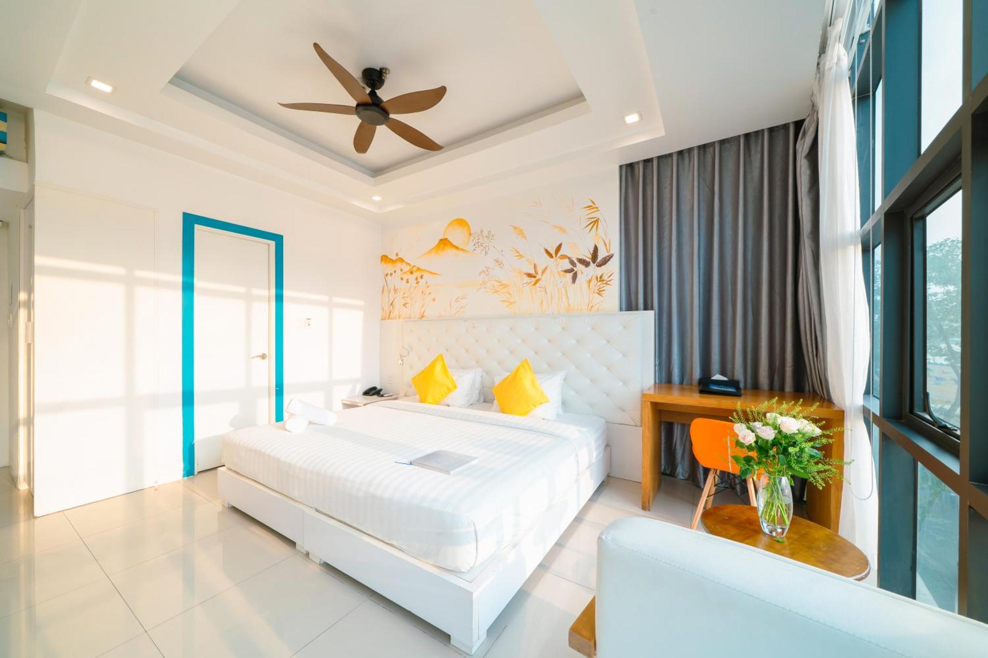 Star City Riverside Hotel By Haviland Da Nang Exterior foto