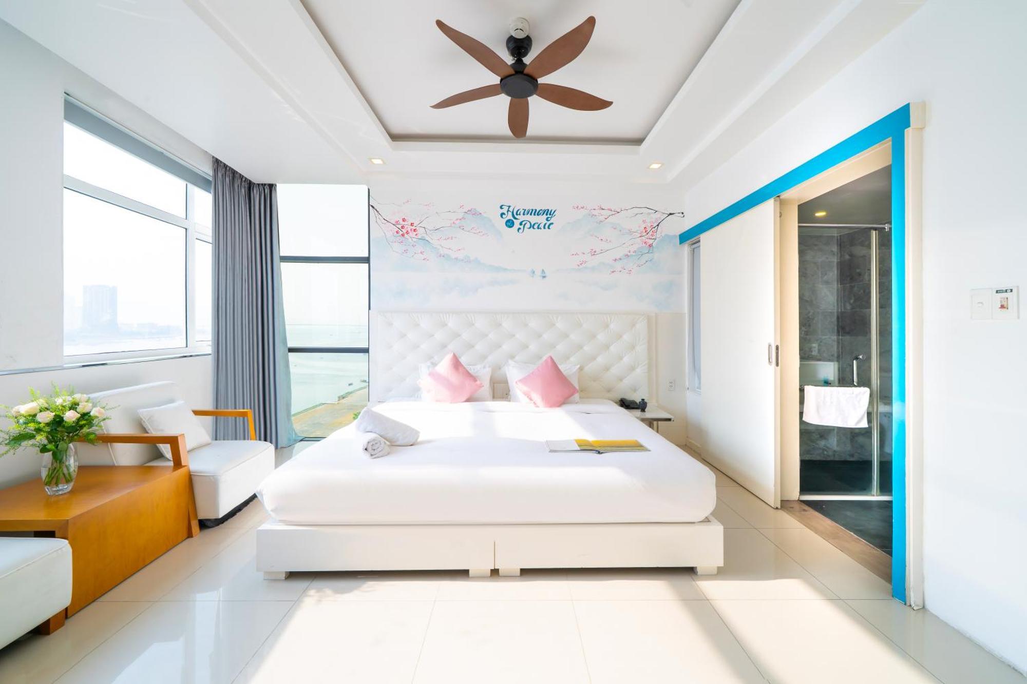 Star City Riverside Hotel By Haviland Da Nang Exterior foto